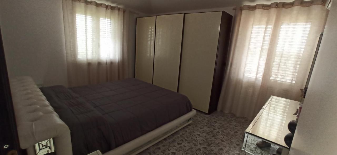 Guest House Nora Ortona Bagian luar foto